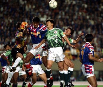 サッカーのJリーグが開幕